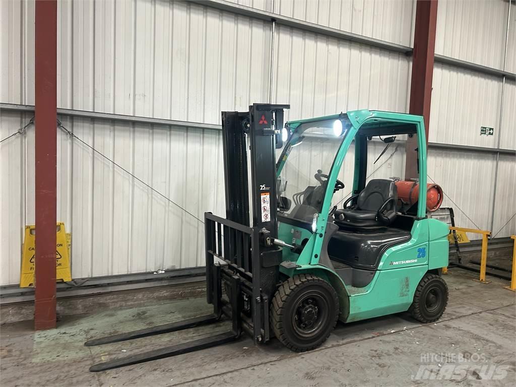 Mitsubishi FG25N LPG heftrucks
