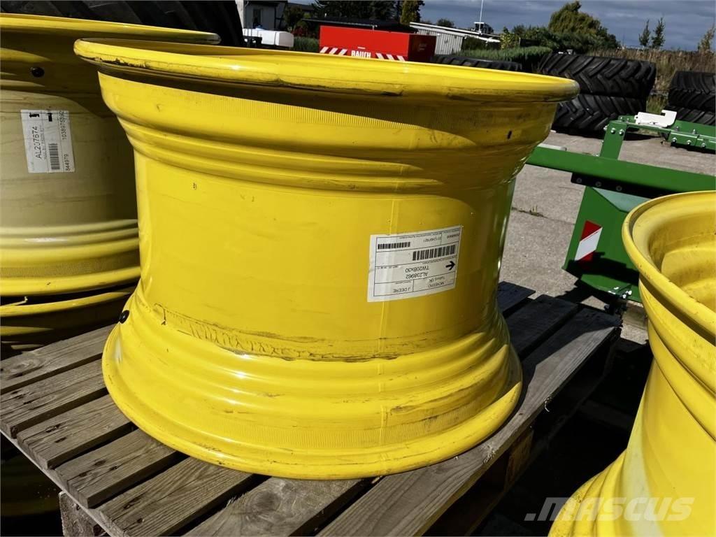 John Deere 20x30 Banden, wielen en velgen