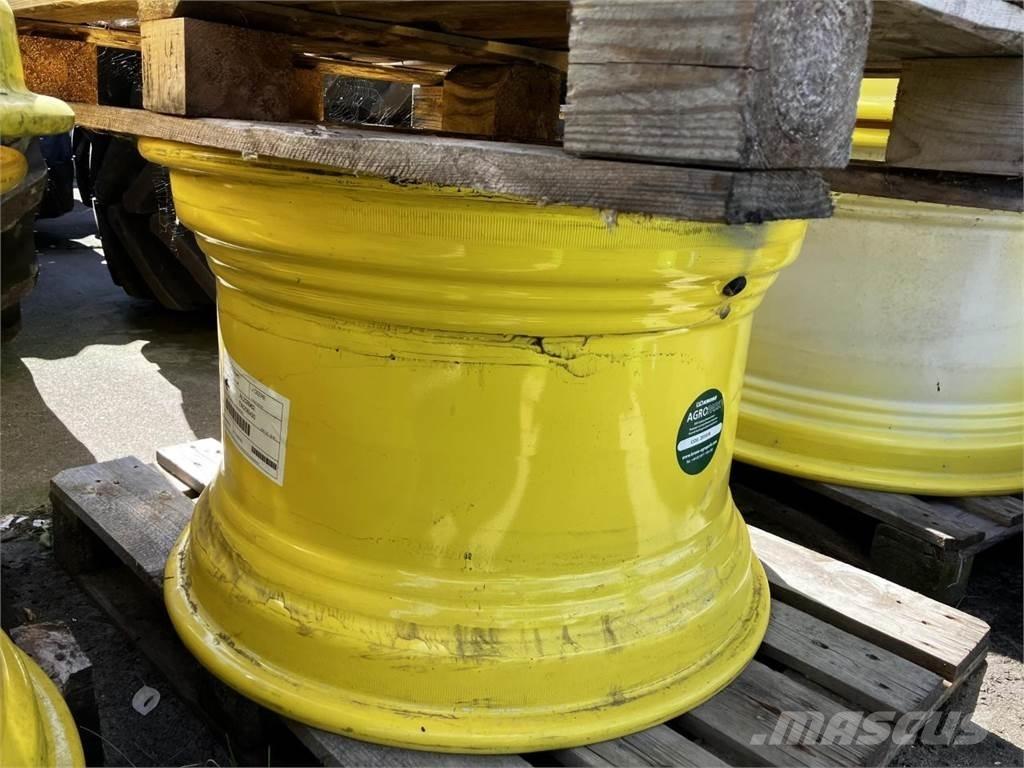 John Deere 20x30 Banden, wielen en velgen