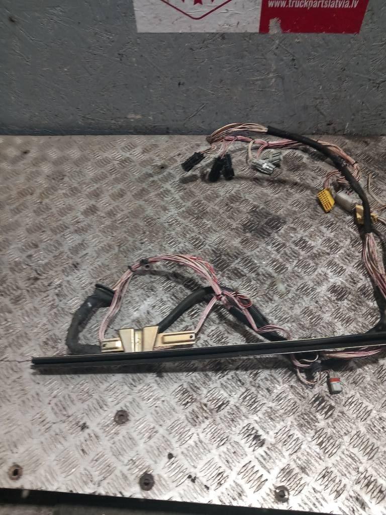 MAN TGA  81626806122 Cabine en interieur