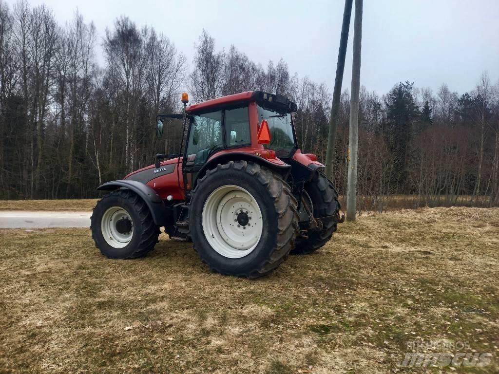 Valtra T 190 Tractoren