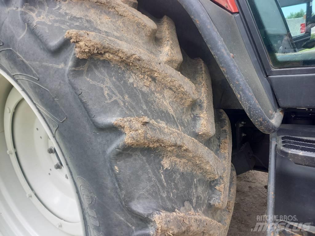 Valtra T 190 Tractoren