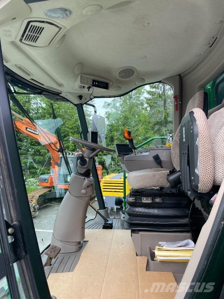 John Deere W 540 Maaidorsmachines