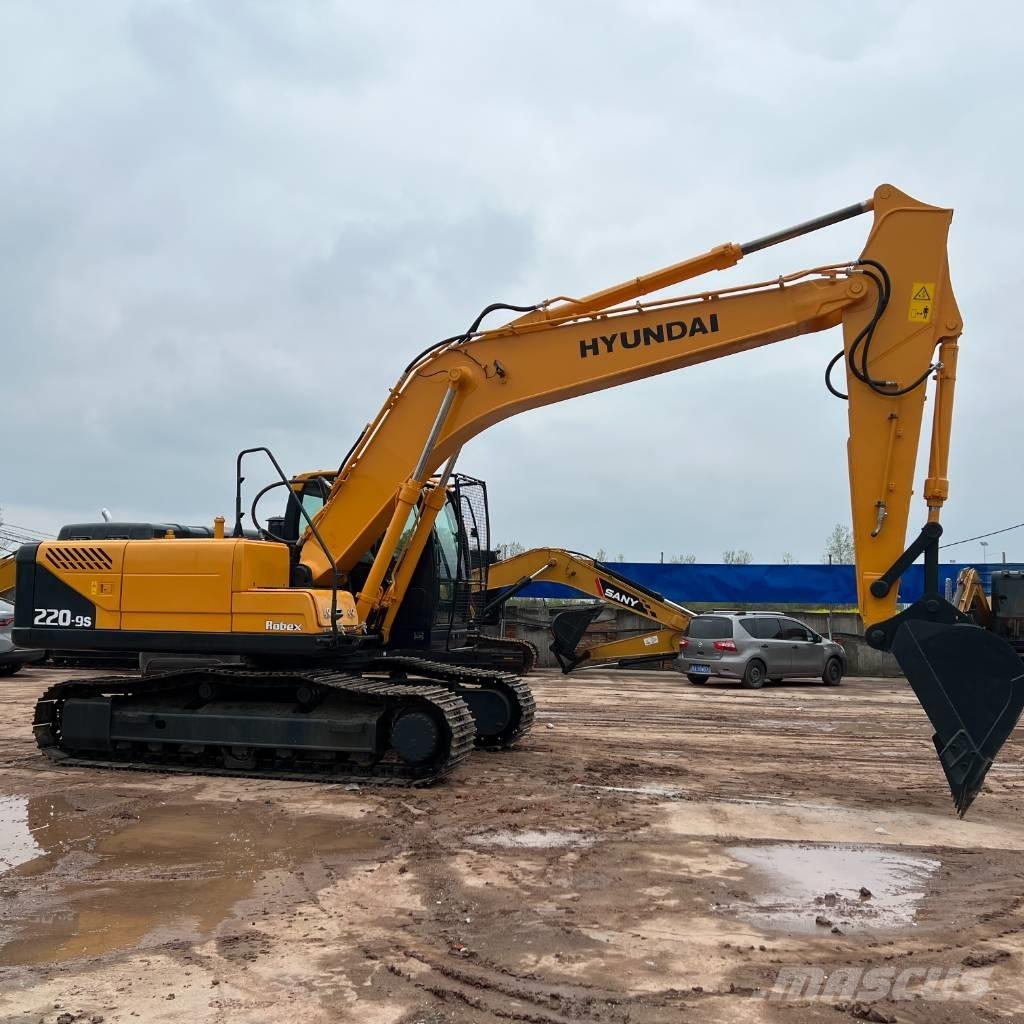 Hyundai R220LC-9 Rupsgraafmachines