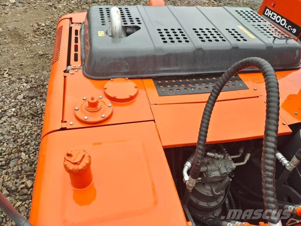 Hitachi ZX 200 Rupsgraafmachines