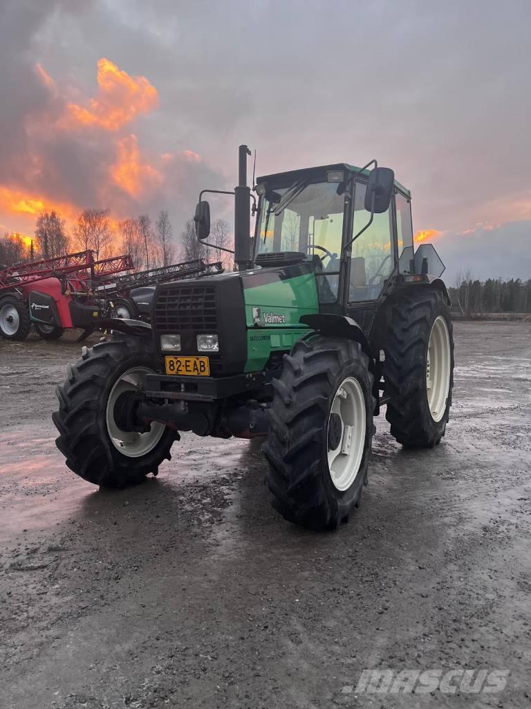 Sisu Valmet 665 Tractoren
