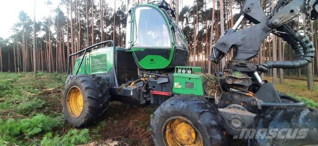 John Deere 1270 E Harvesters