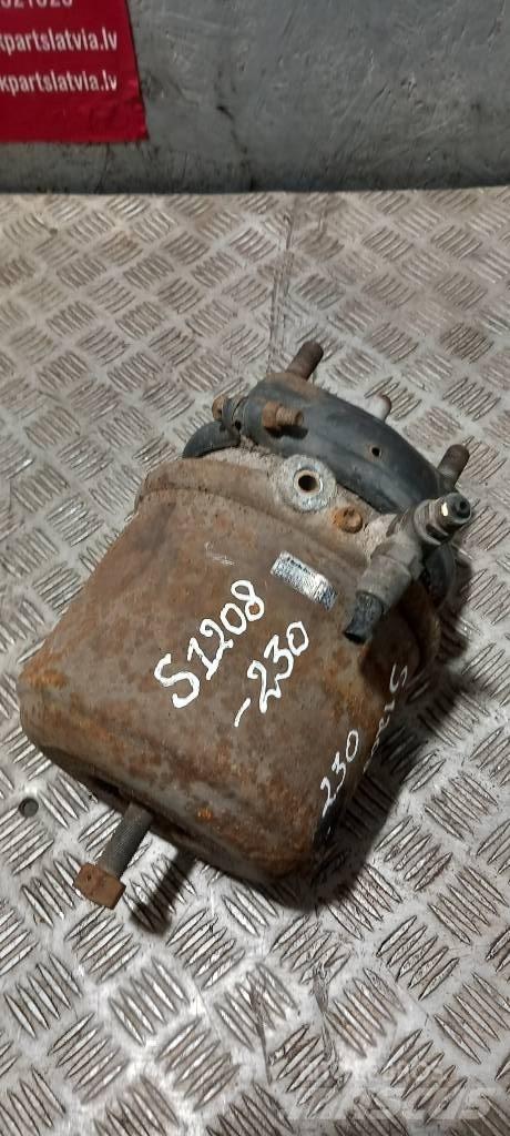 Scania 94 D.    2147775 Remmen