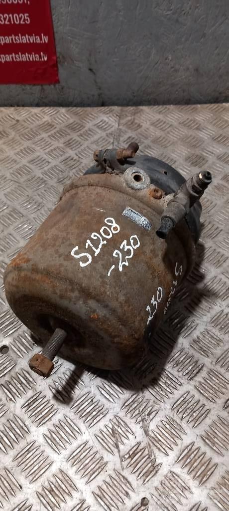 Scania 94 D.    2147775 Remmen