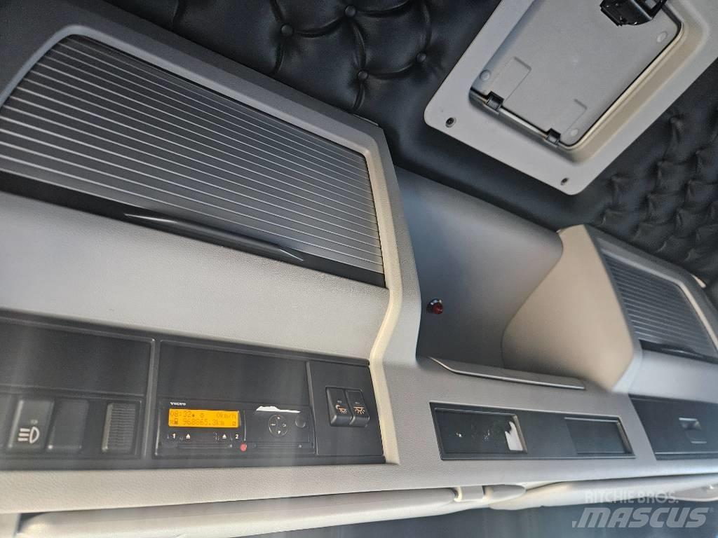 Volvo FM11 Bakwagens met gesloten opbouw