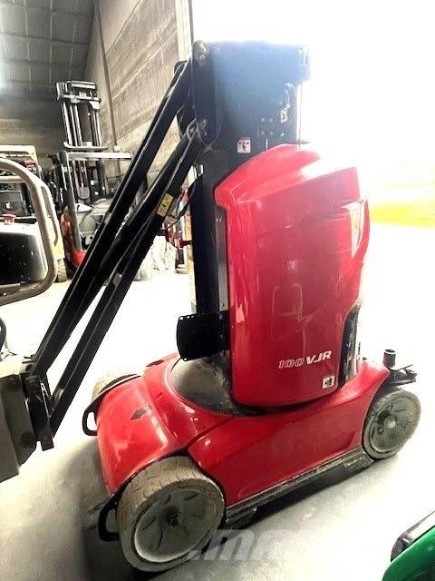 Manitou 100 VJR Personenliften en invalideliften