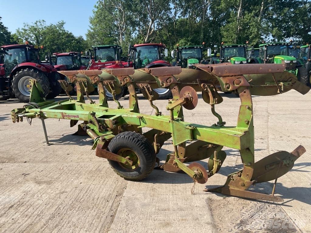 Dowdeswell DP120 MA Conventionele ploegen