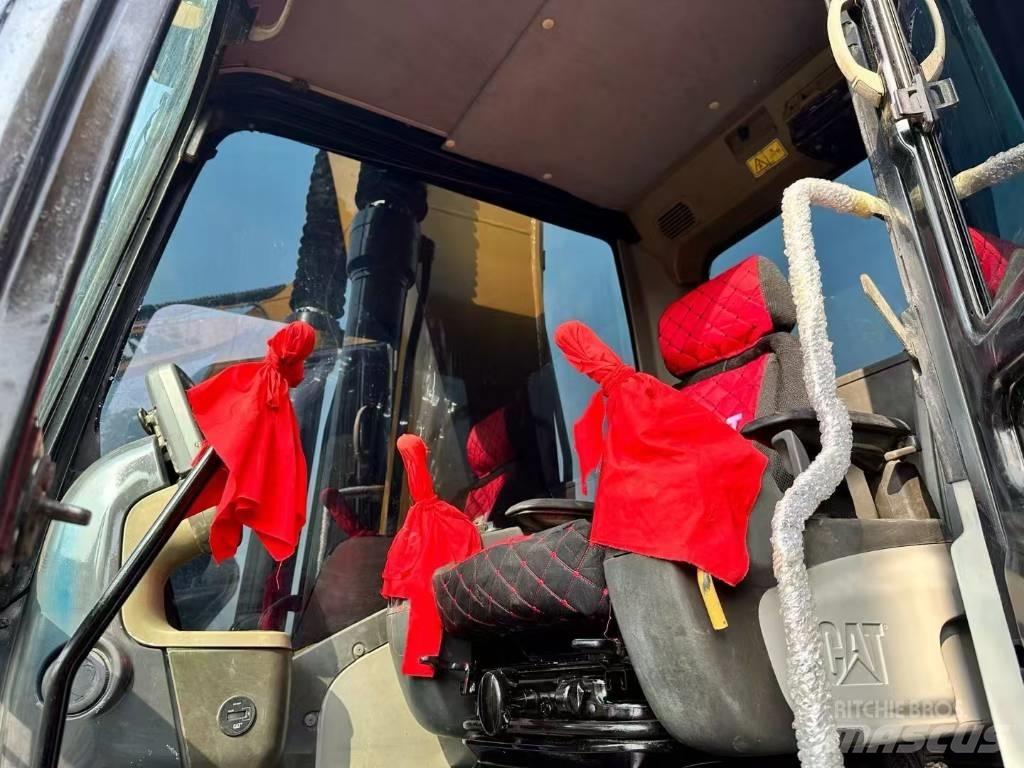 CAT 320 D Rupsgraafmachines