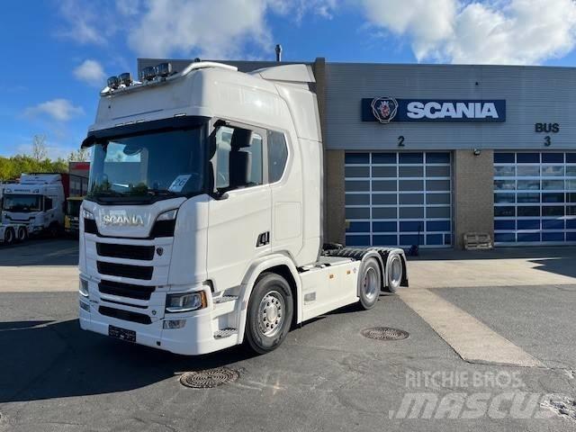 Scania R 590 Trekkers