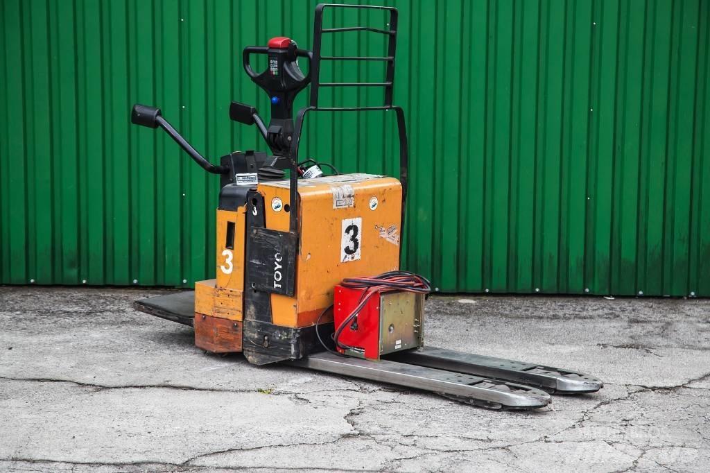 Toyota 7PML20/8 Meerij pallettruck met platform