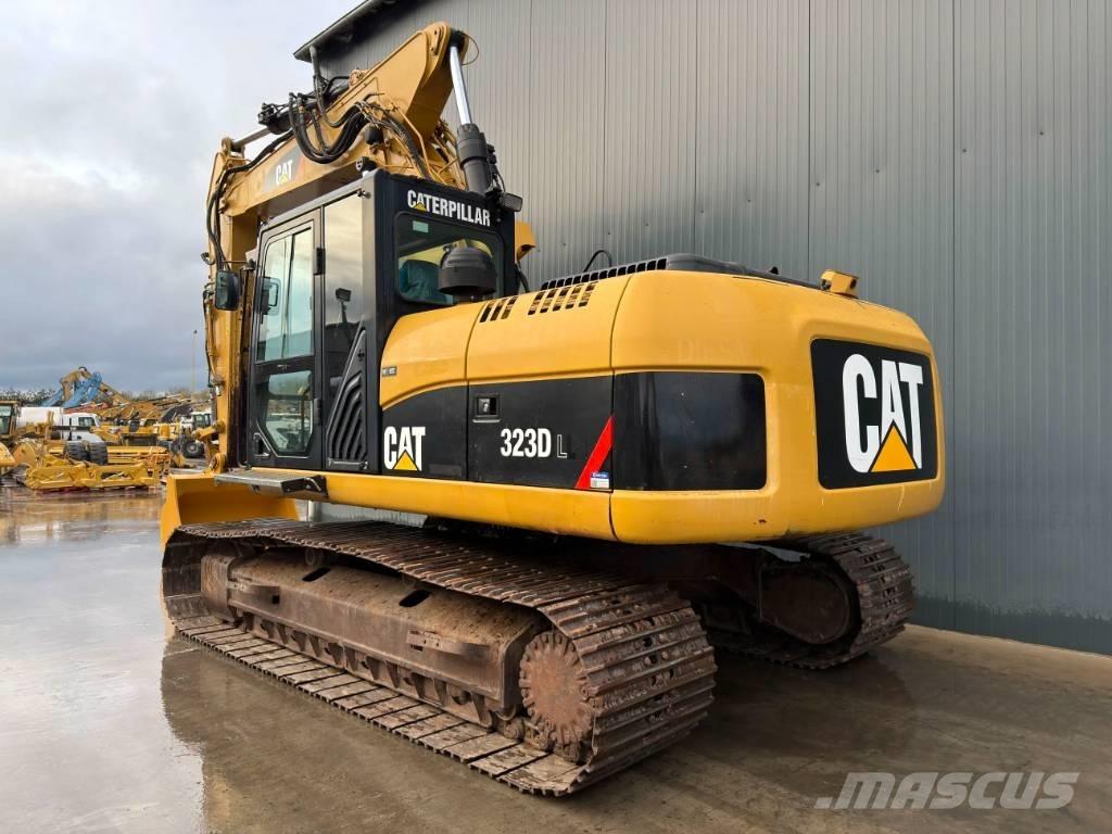 CAT 323D L Rupsgraafmachines