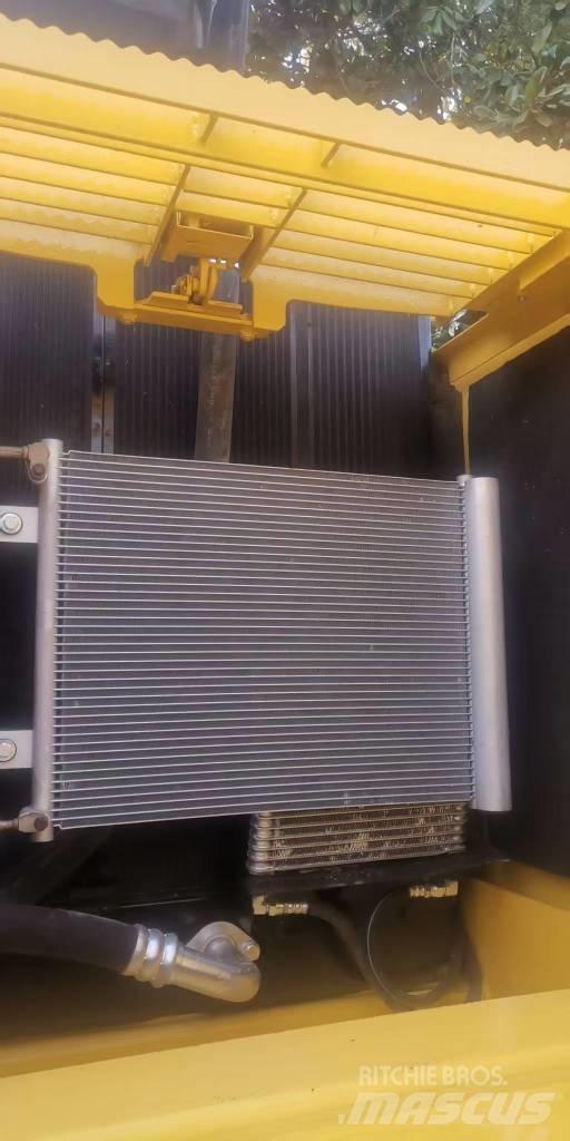 Komatsu PC 210-8 Rupsgraafmachines