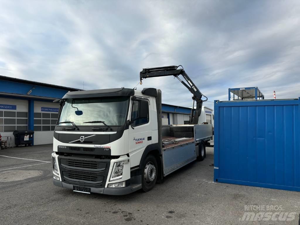 Volvo FM 420 Vlakke laadvloer met kraan