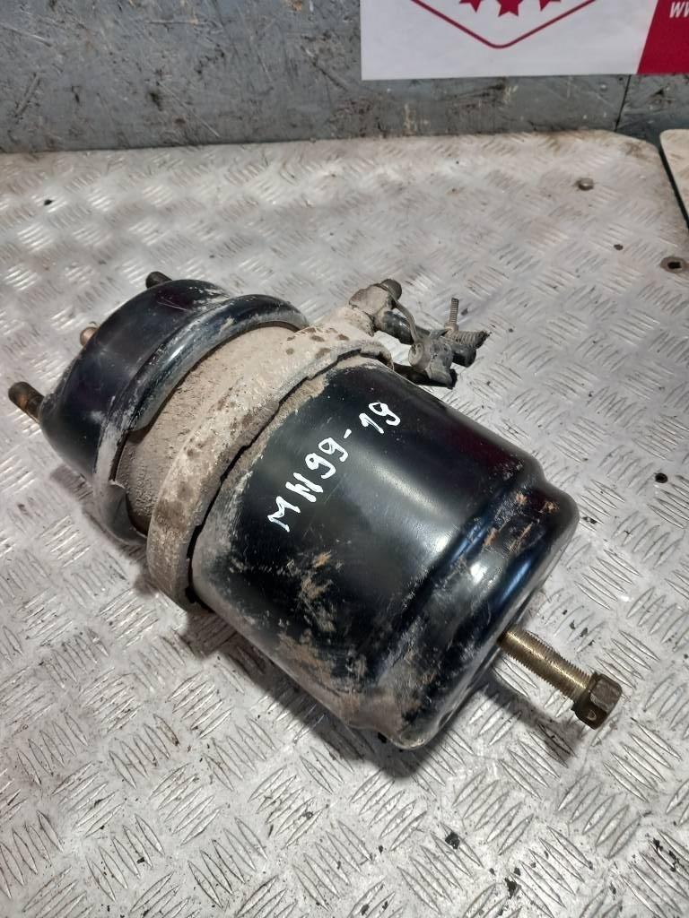 MAN TGM  81504106935 Remmen