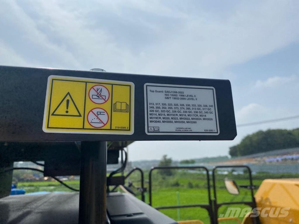 CAT 352 UHD Rupsgraafmachines