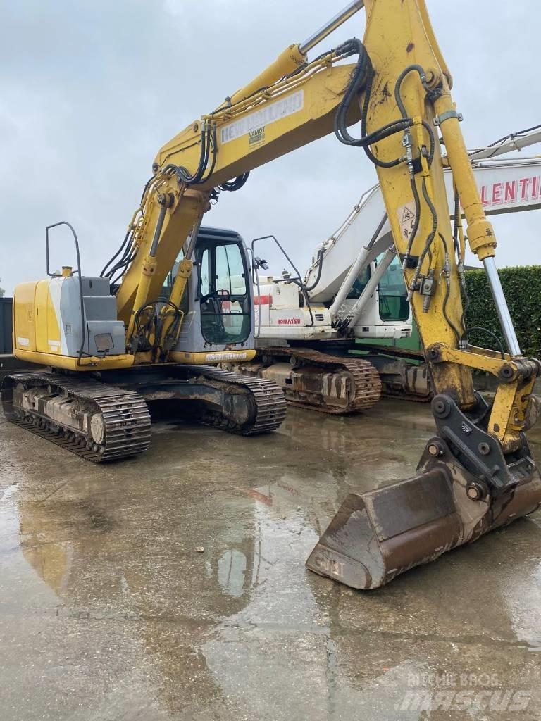 New Holland E 145 Rupsgraafmachines
