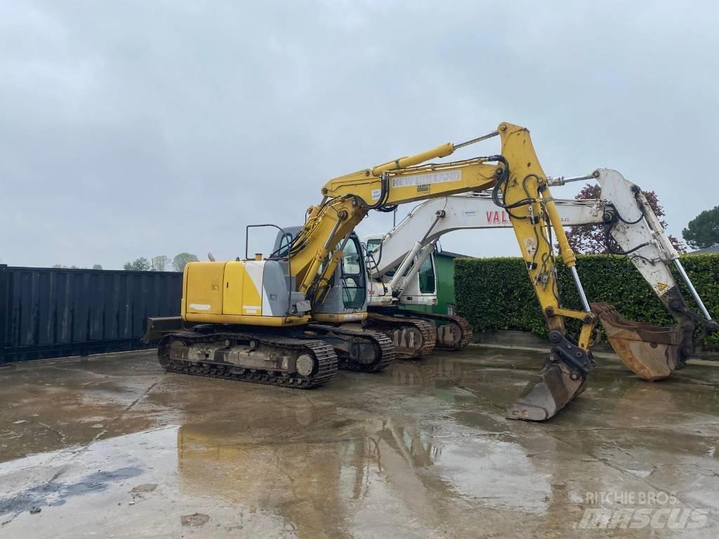 New Holland E 145 Rupsgraafmachines