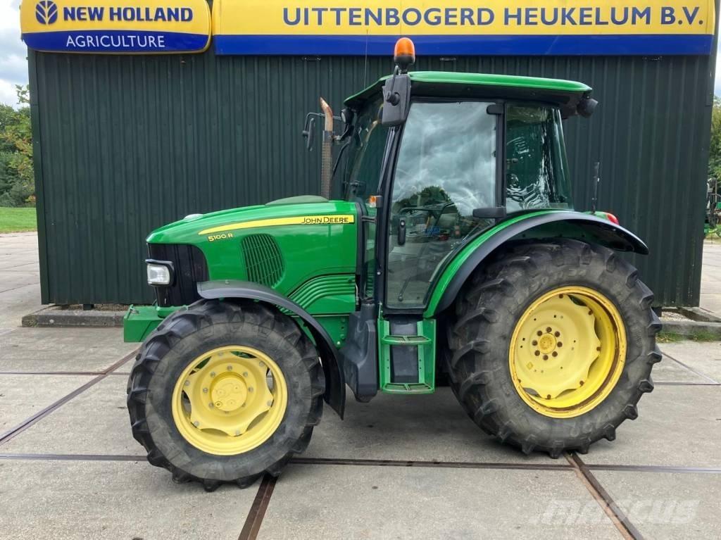 John Deere 5100 R Tractoren