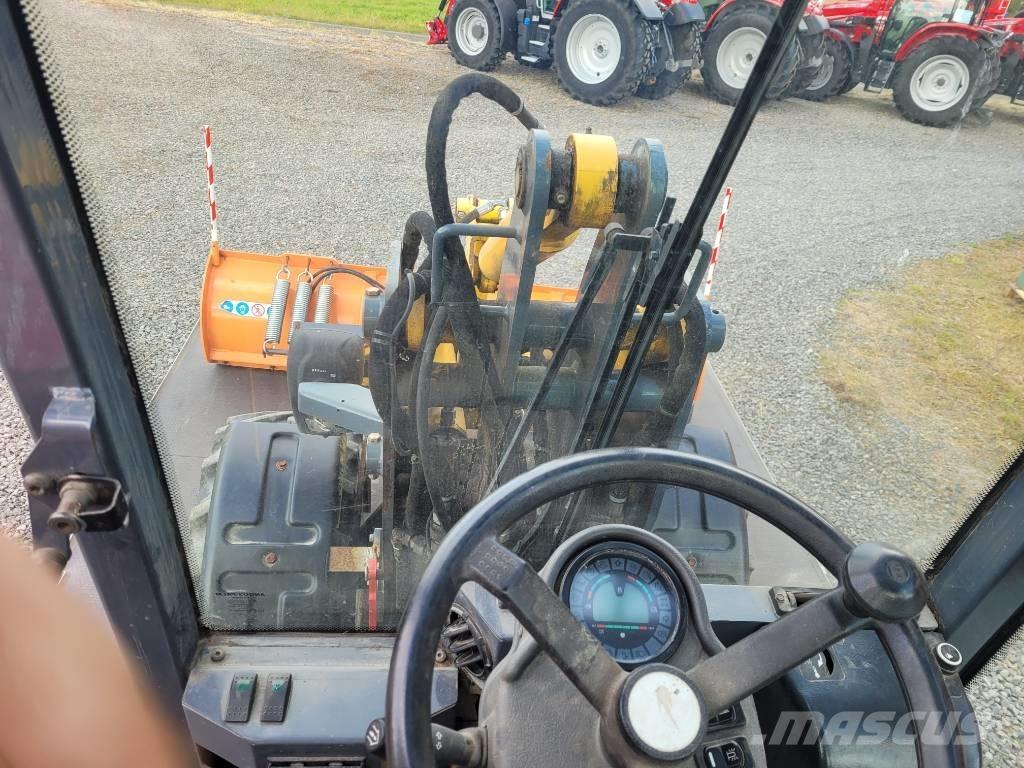 Gehl 340 Knik- en schrankladers
