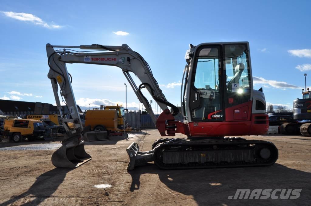 Takeuchi TB 250-2 Minigraafmachines < 7t