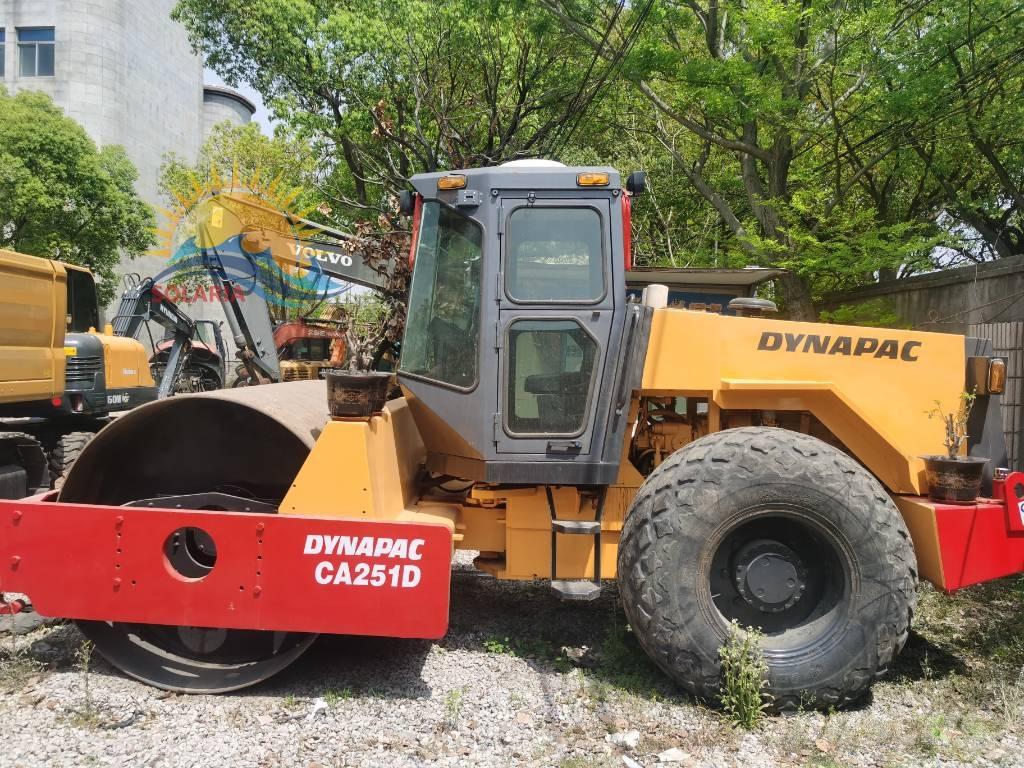 Dynapac CA 251 D Trilrolwalsen