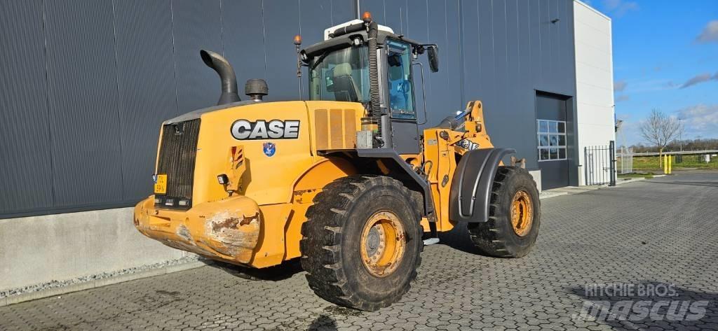 CASE 821 F Wielladers