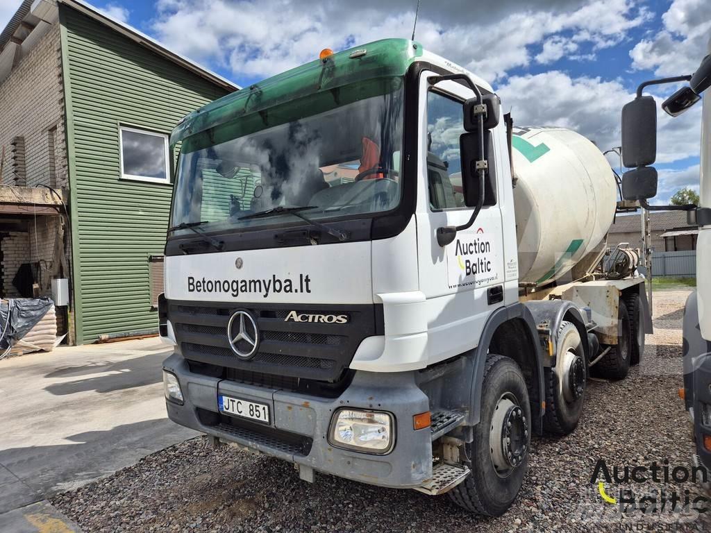Mercedes-Benz 3236 Betonmixers en pompen
