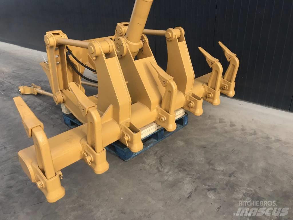 CAT 14M Wegopbrekers