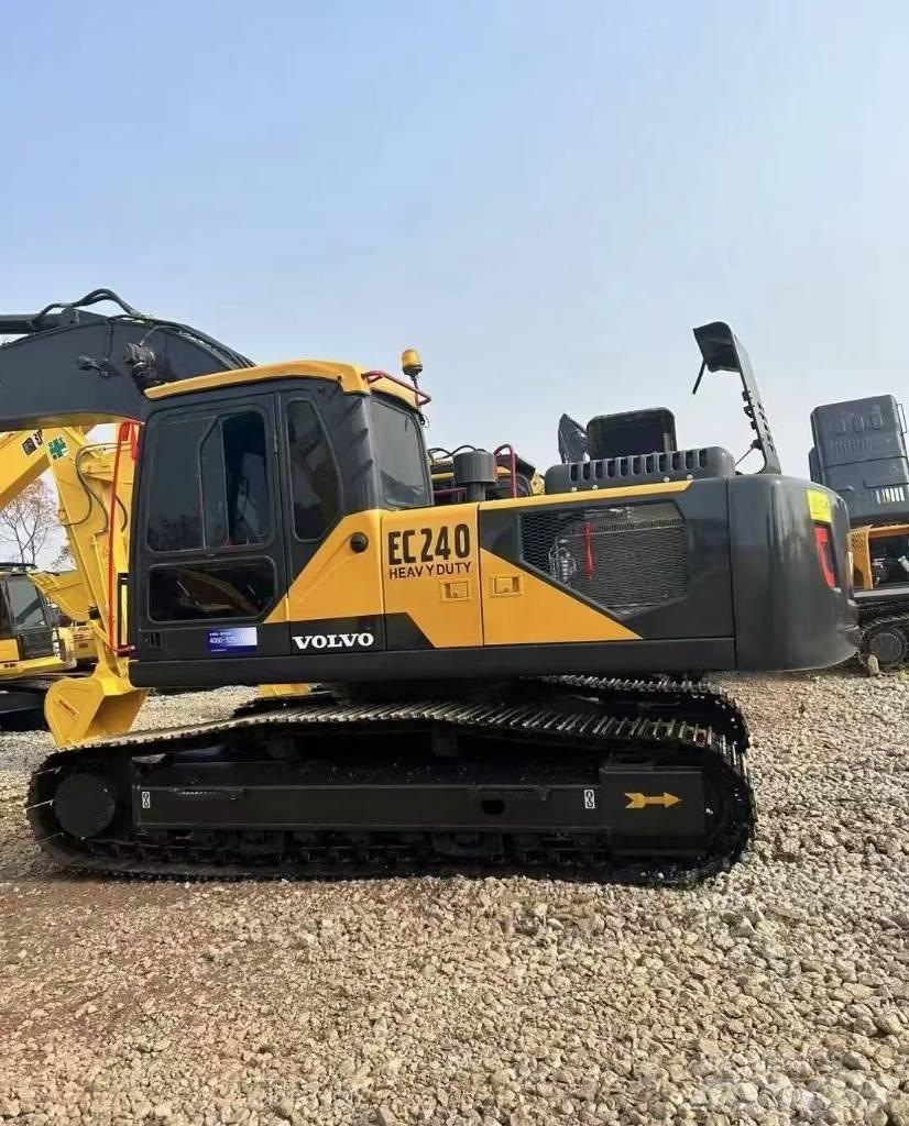 Volvo EC 240 Rupsgraafmachines