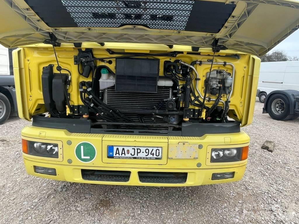MAN F 2000 Vlakke laadvloer met kraan