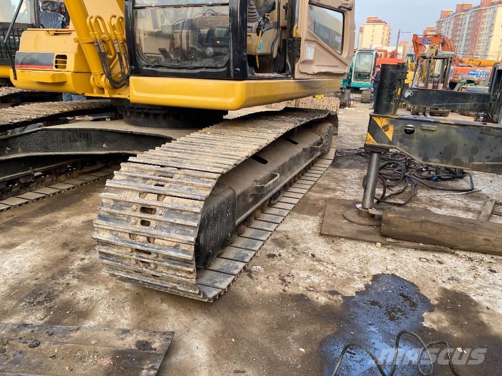 CAT 325 B Rupsgraafmachines