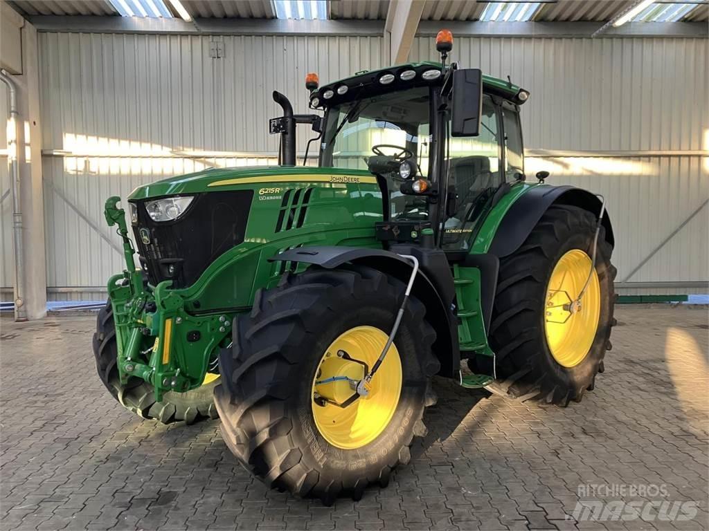John Deere 6215R Tractoren