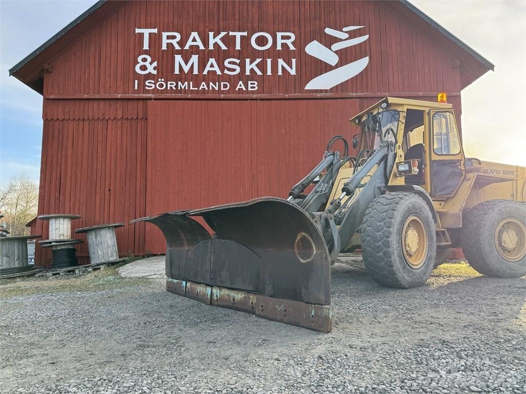 Uni-väg 320 Vikplog Sneeuwschuivers en -ploegen