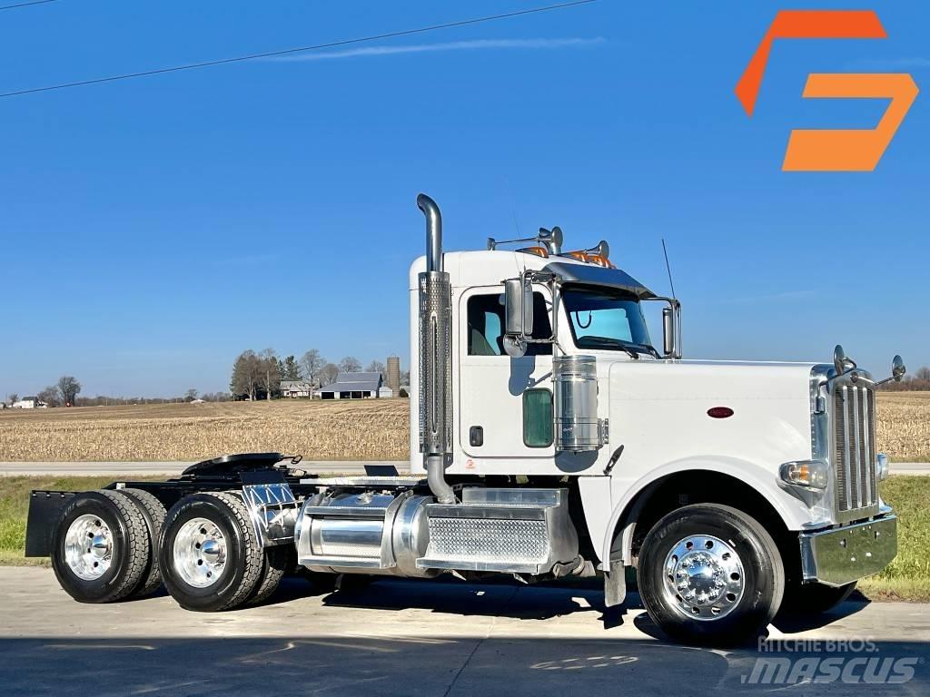 Peterbilt 389 Trekkers