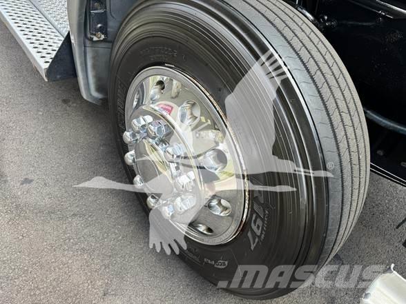 Kenworth T680 Trekkers