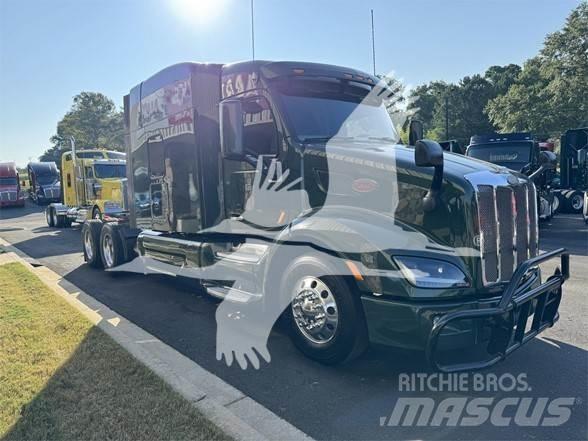Peterbilt 579 Trekkers