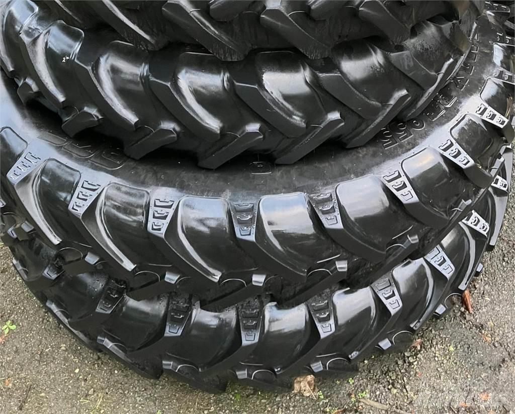 BKT 340/85-48 Banden, wielen en velgen