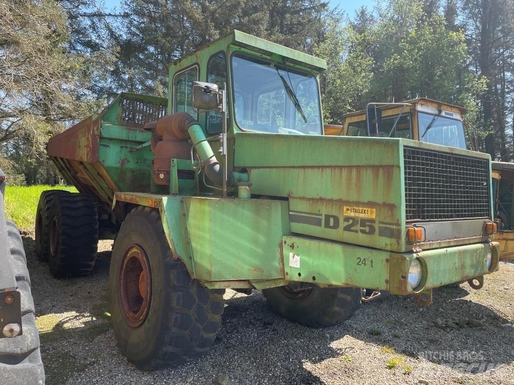 O&K D25 Knik dumptrucks