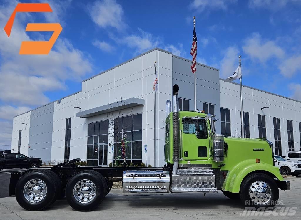 Kenworth W900 Trekkers