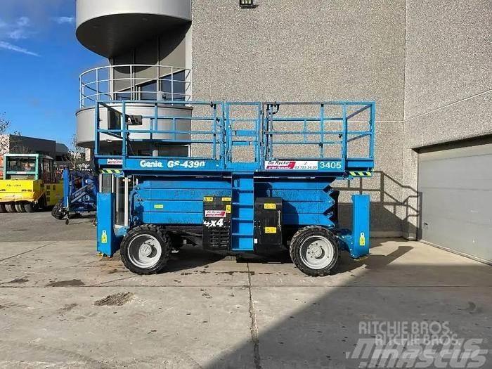Genie GS4390RT Schaarhoogwerkers