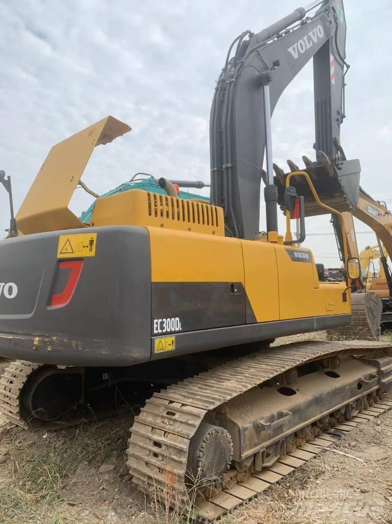 Volvo EC 300 D L Rupsgraafmachines