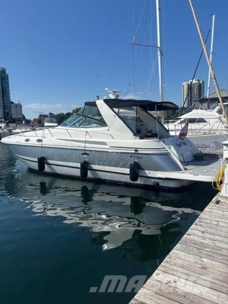  Cruisers Yachts 3870 Werkboten en pontons