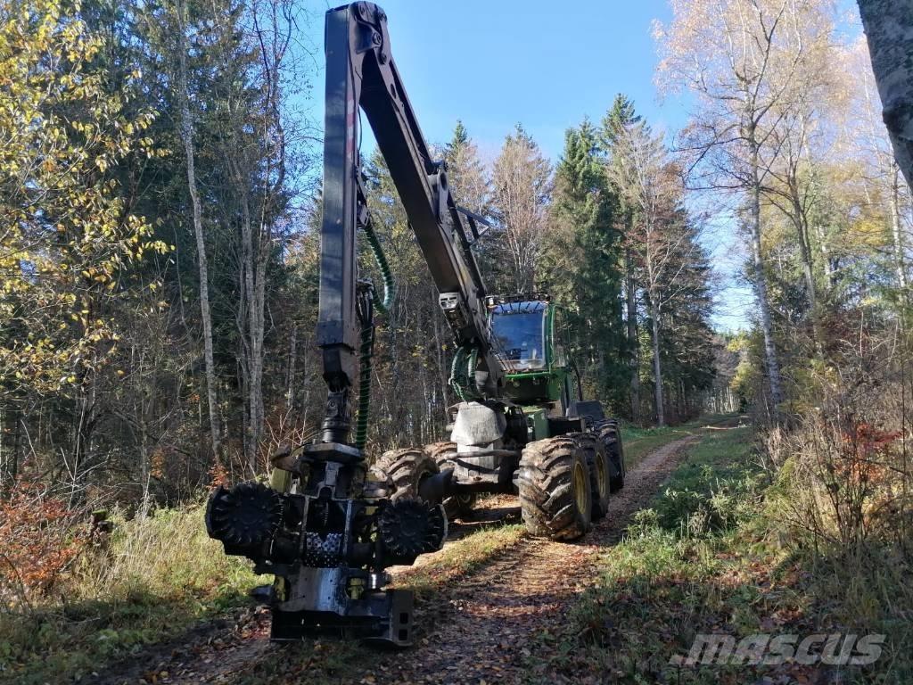 John Deere 1270 G Harvesters