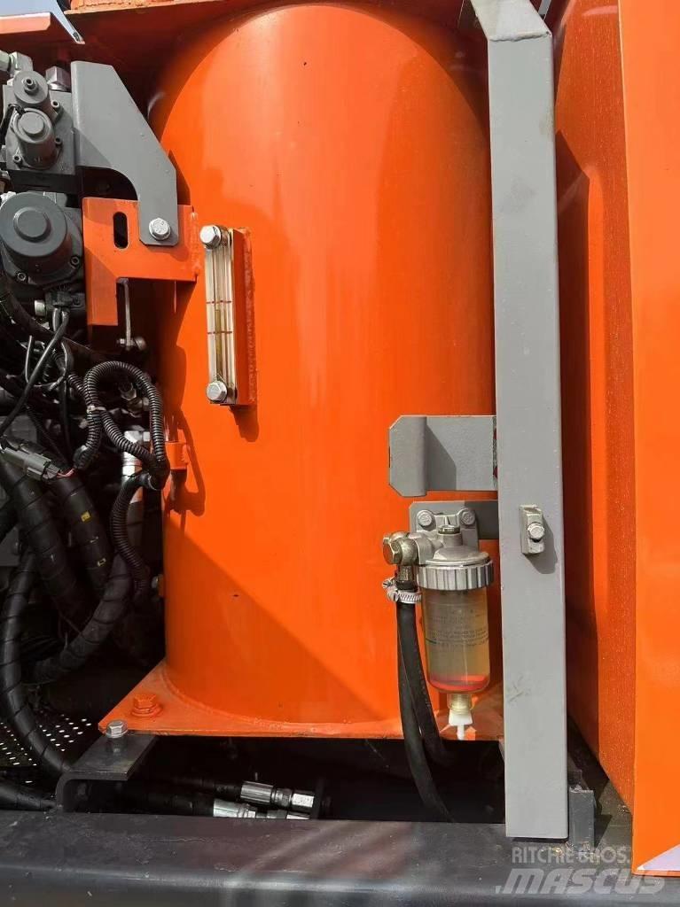 Hitachi 130 Rupsgraafmachines