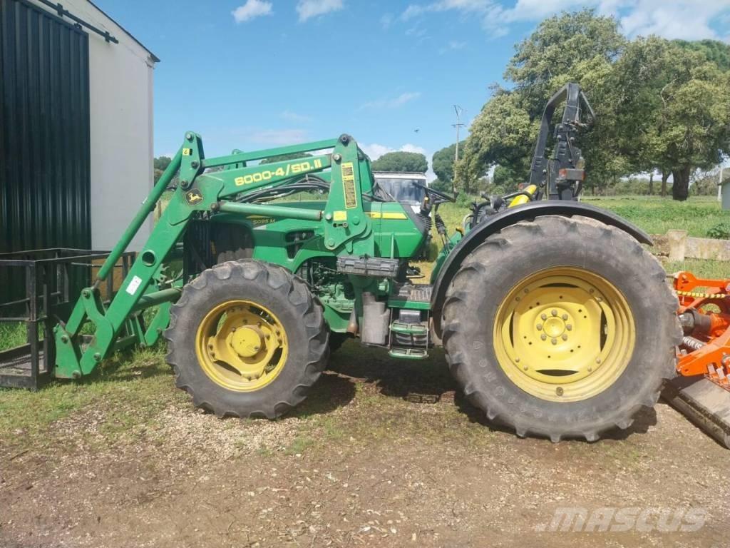 John Deere 5095 M Tractoren